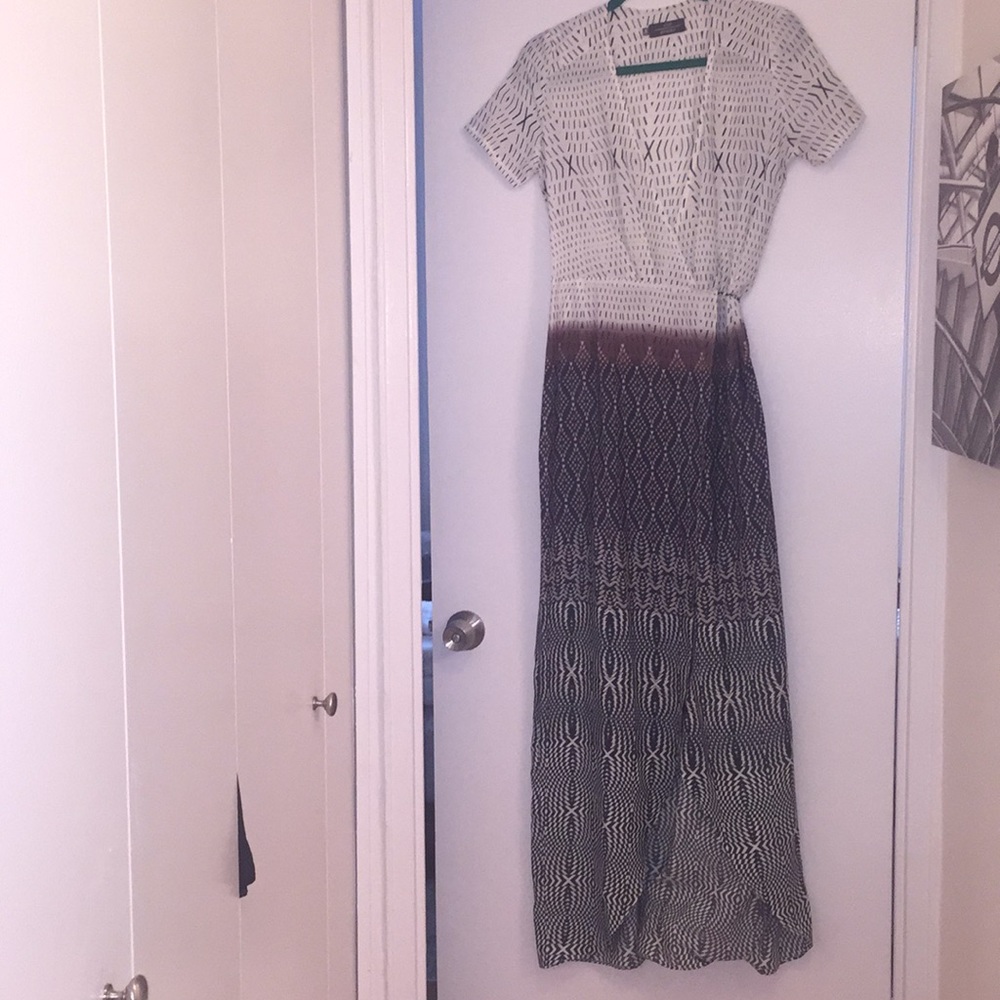 Gorgeous Wrap!! - image 1